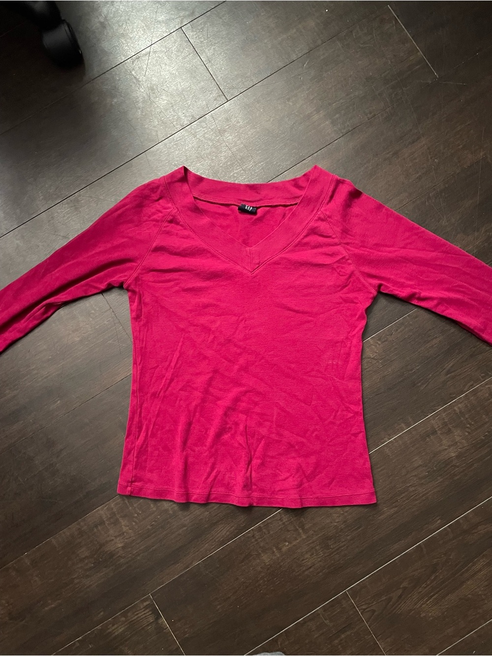 GAP V-Neck Long Sleeve